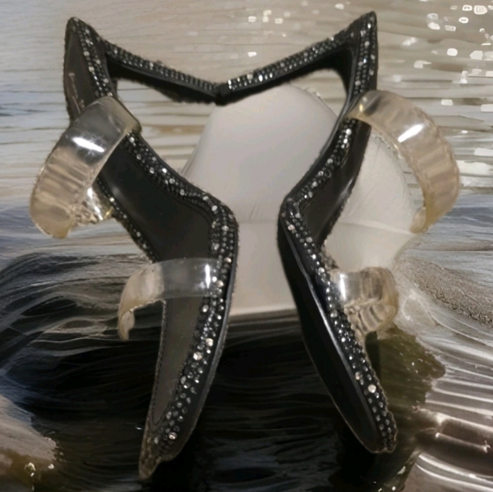 Adorable NWOT Anne Michelle Clear Double  Strap Jeweled Sandals Sz 8.